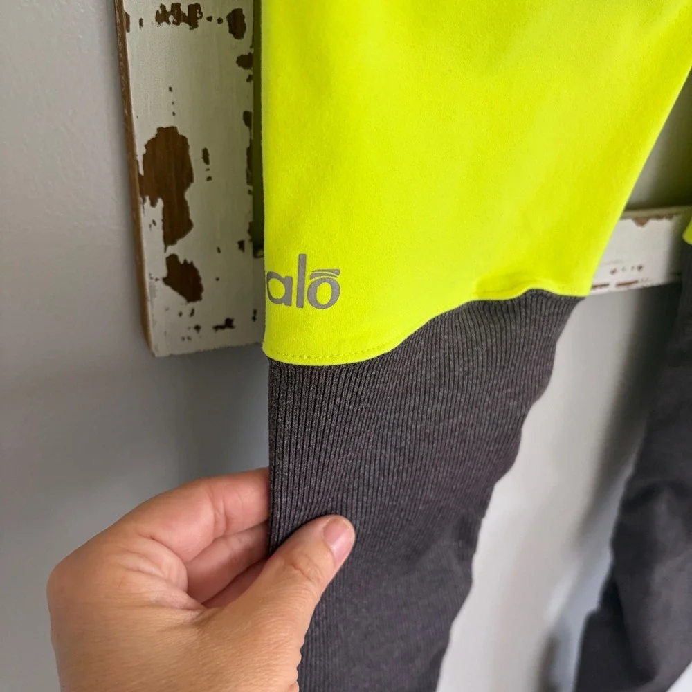 Alo Yoga Goddess Ribbed Leggings neon yellow and gray